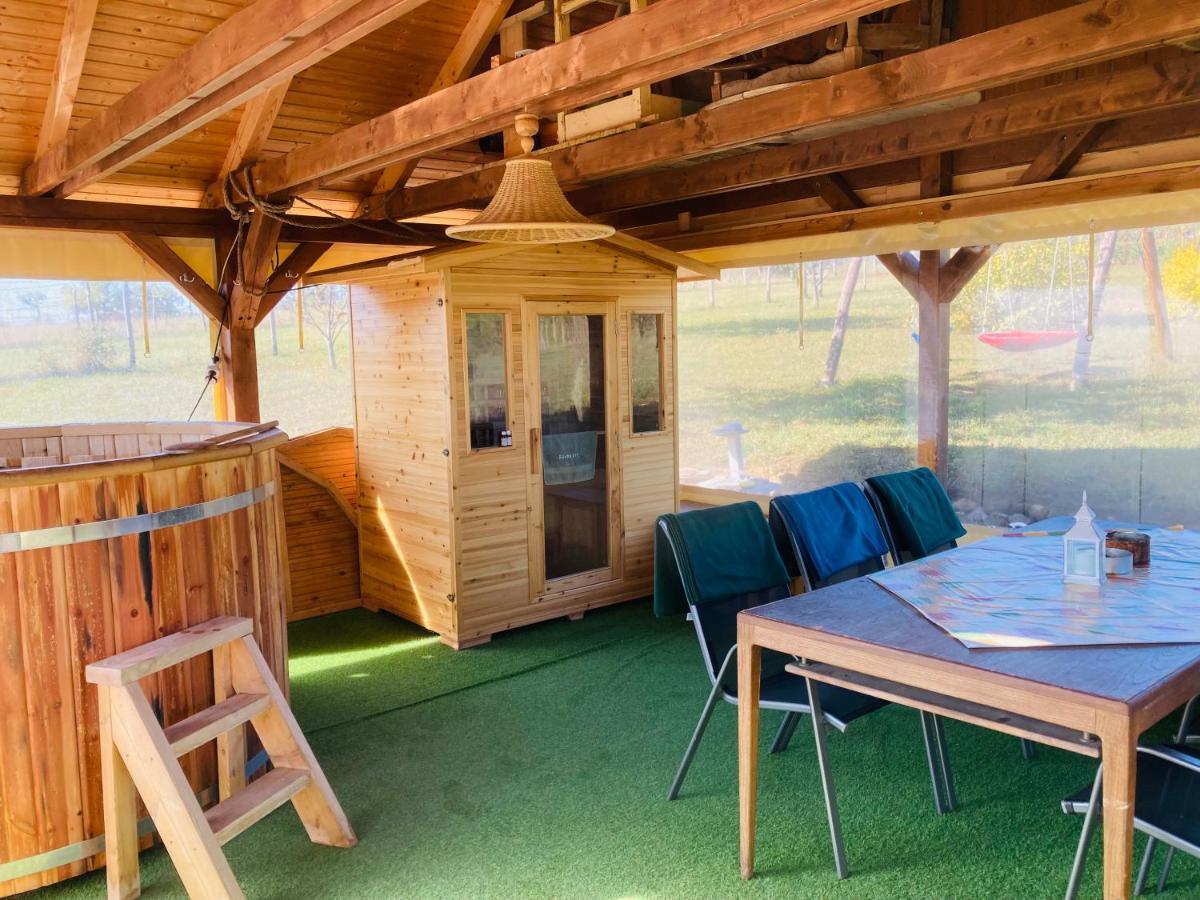 Edenkert Vendeghazak Hotell Pécsvárad Exteriör bild